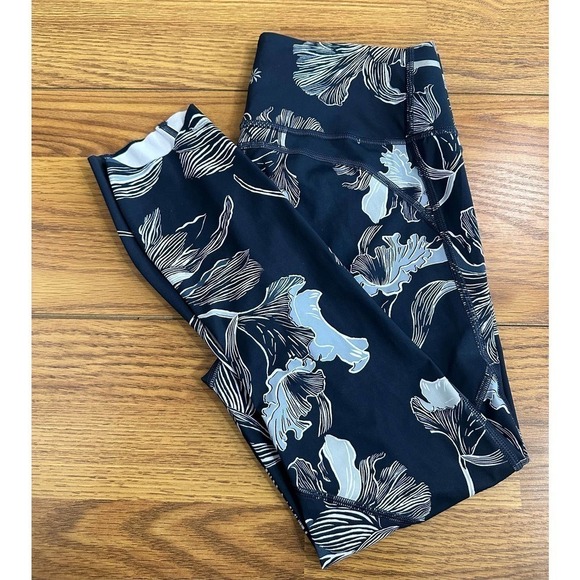 Athleta Blue Floral Sonic Cropped High Waisted Athletic Leggings Size S - Picture 8 of 10